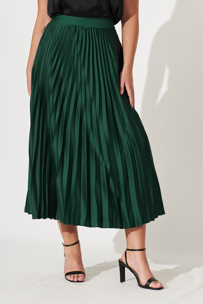Allison Midi Pleat Skirt In Emerald Satin - front