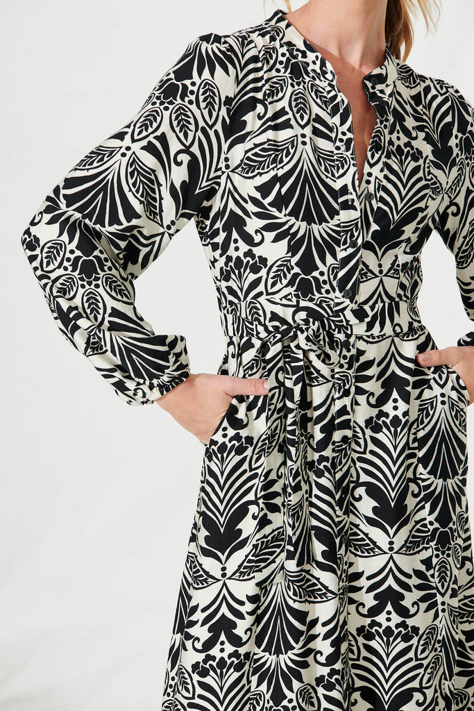 Lorie Maxi Shirt Dress In Black Monochrome Cotton Blend - detail