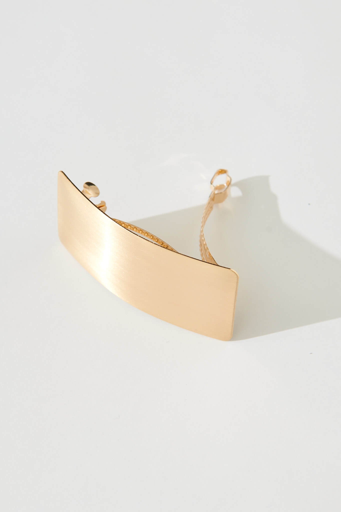 Carson Metal Square Hair Clip In Gold - flatlay