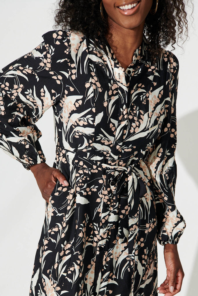 Lorie Maxi Shirt Dress In Black With Cream Leaf Cotton Blend - detail