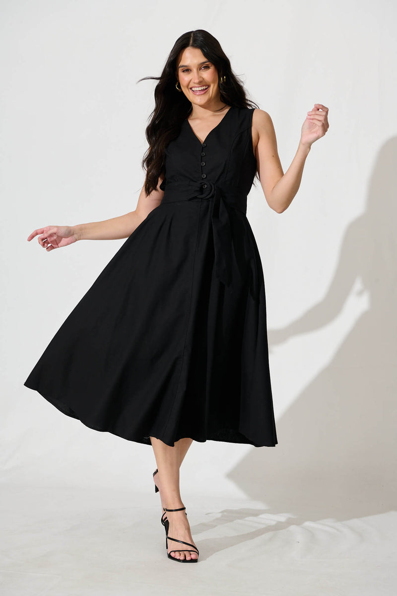 black and gold chiffon maxi dress Byzantine Handpainted Silk Backless Gown - Gild & Silk Ruffle Size:Us Size 8 End Use 1:Occasion Sexy Christmas Lingerie | 100% polyester.