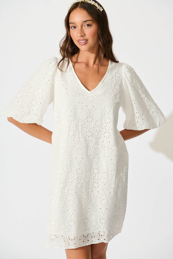 Haut MANGO Broderie Coton Bleu Avec Péplum - Taille M, Style élégant, Neuf Avec étiquettes
