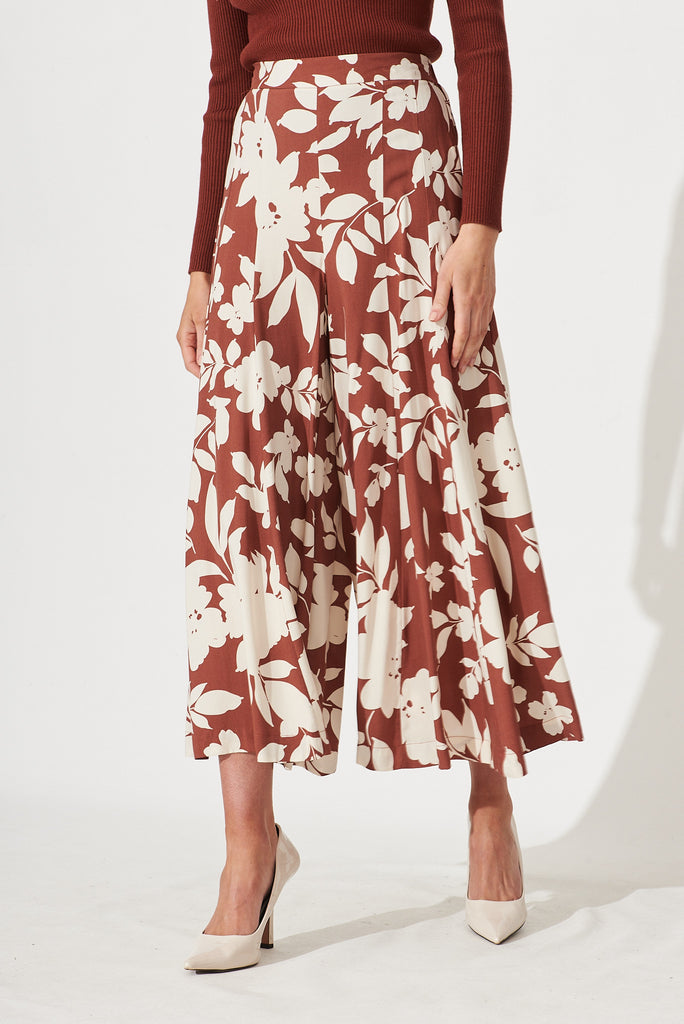 Sugary Pants In Rust Leaf Print - front