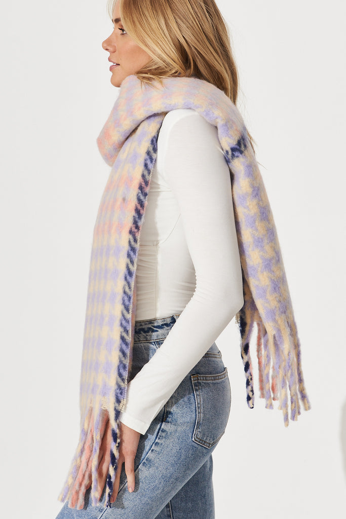 August + Delilah Tanya Knit Scarf In Pink And Purple Houndstooth - side