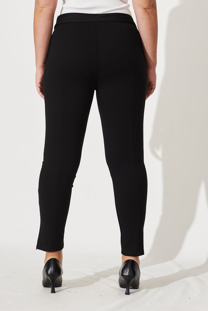 Workflow Stretch Pocket Zip Pants in Black - back
