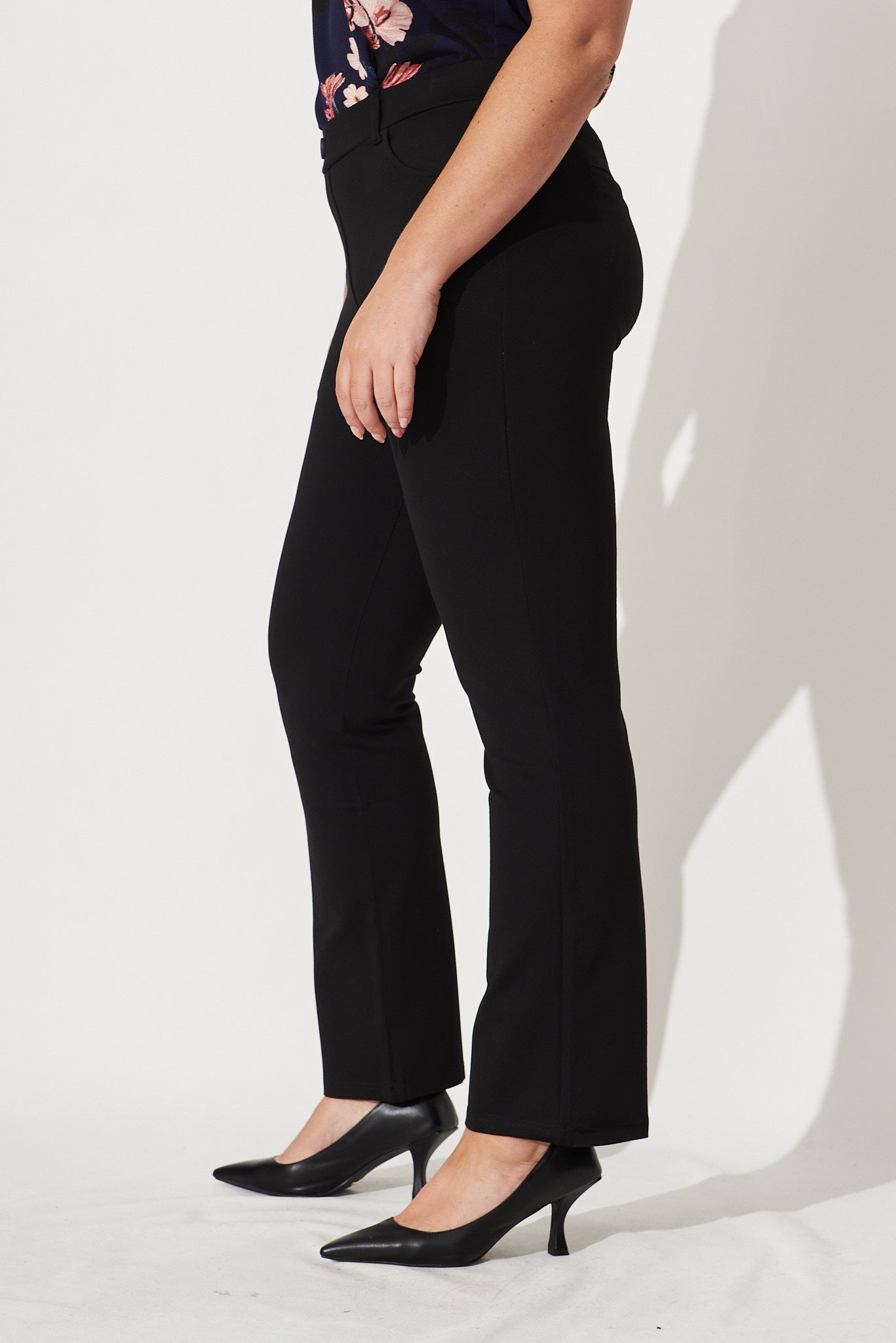 Workflow Stretch Straight Leg Pocket Pant In Black – St Frock
