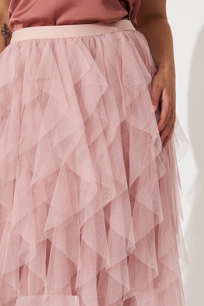 Cleef Midi Tulle Skirt In Pink - detail