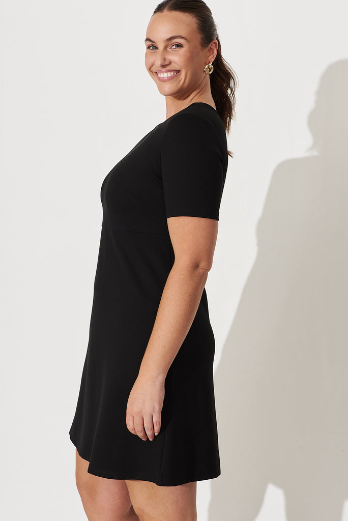 Workflow Stretch Dress In Black - side