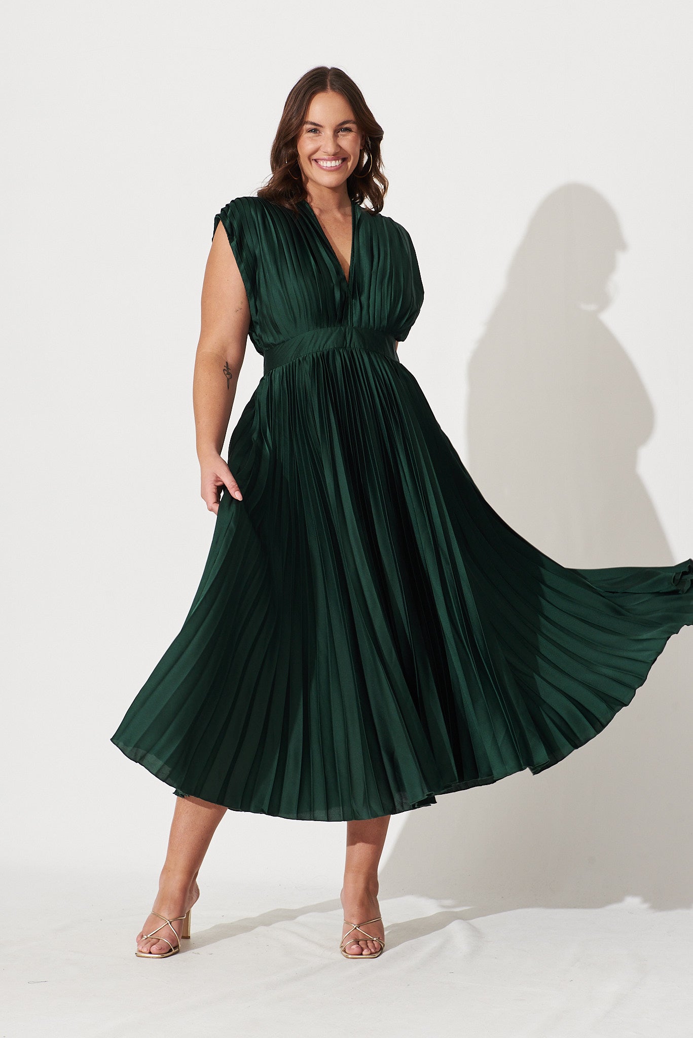 Emerald green pleated skirt dress hotsell