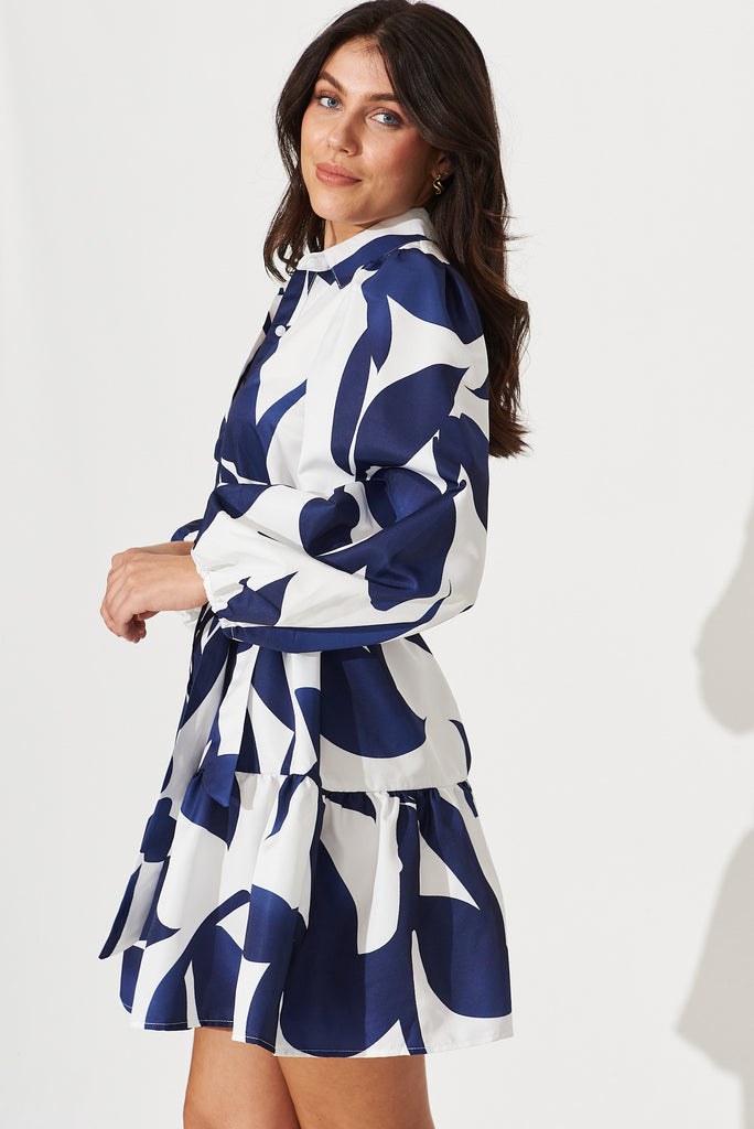 Giulia Shirt Dress In White With Navy Print - side