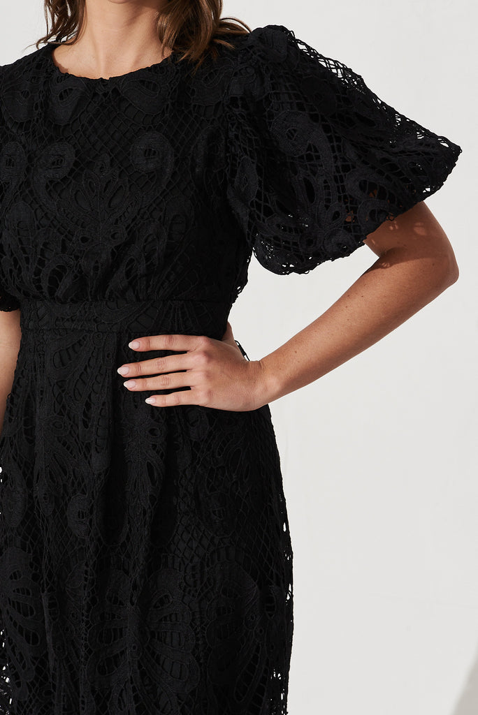 Tillie Lace Dress In Black - detail