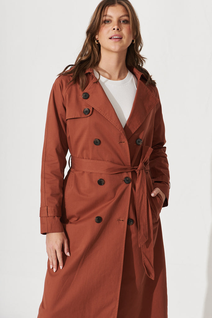 Artemis Trench Coat In Coffee - detail