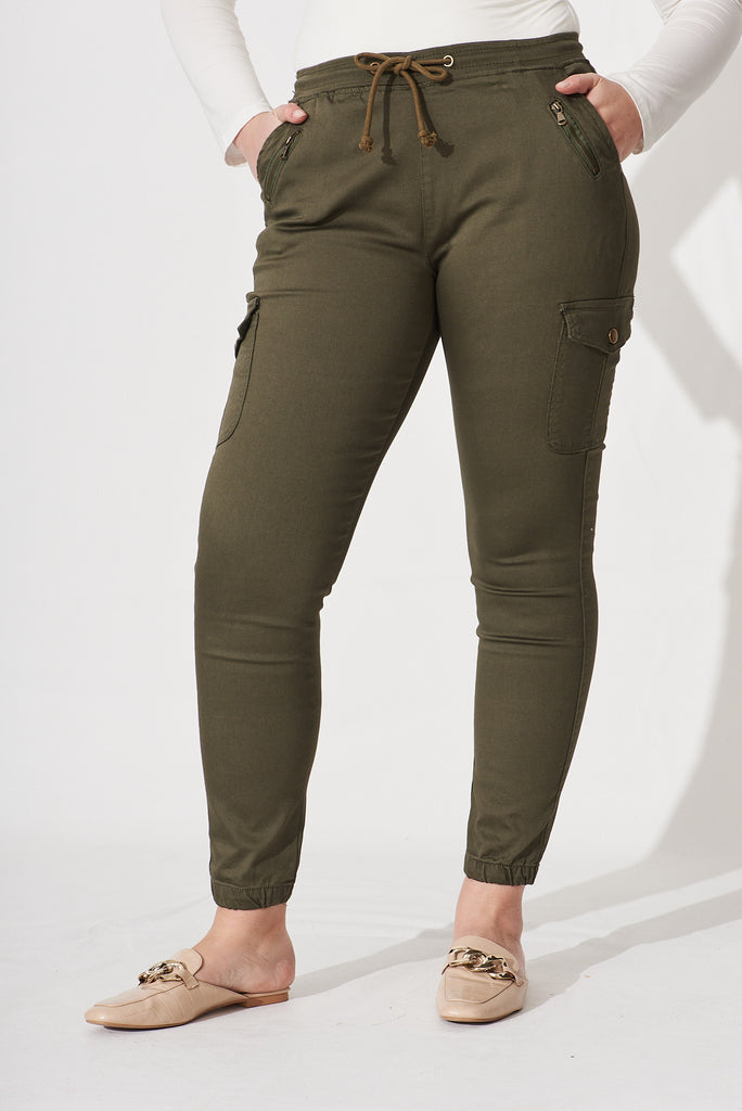 Ryder Jogger Pant In Khaki - front