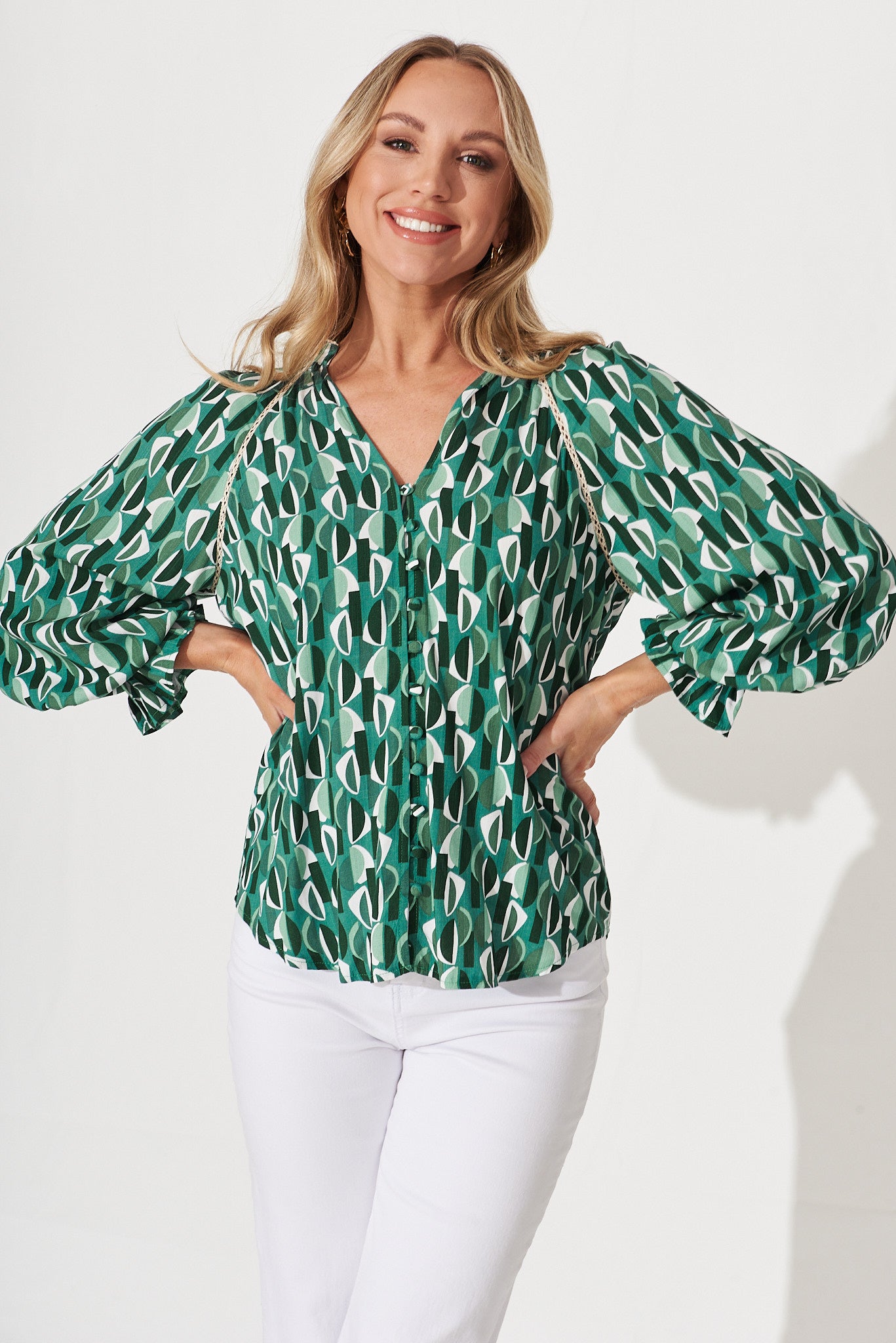 Chariot Shirt In Green Leaf Print - front