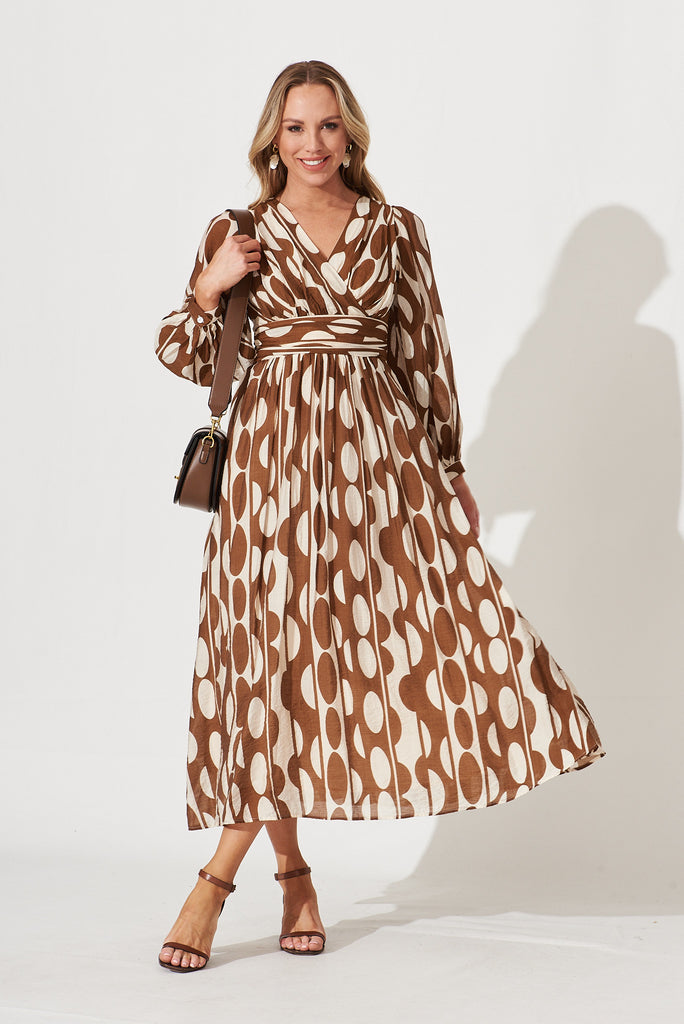 Wylie Maxi Dress In Brown With Cream Print - full length
