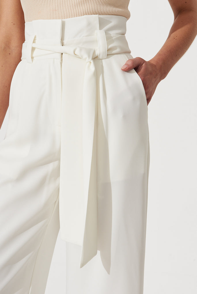 Alter Ego Pants In White - detail