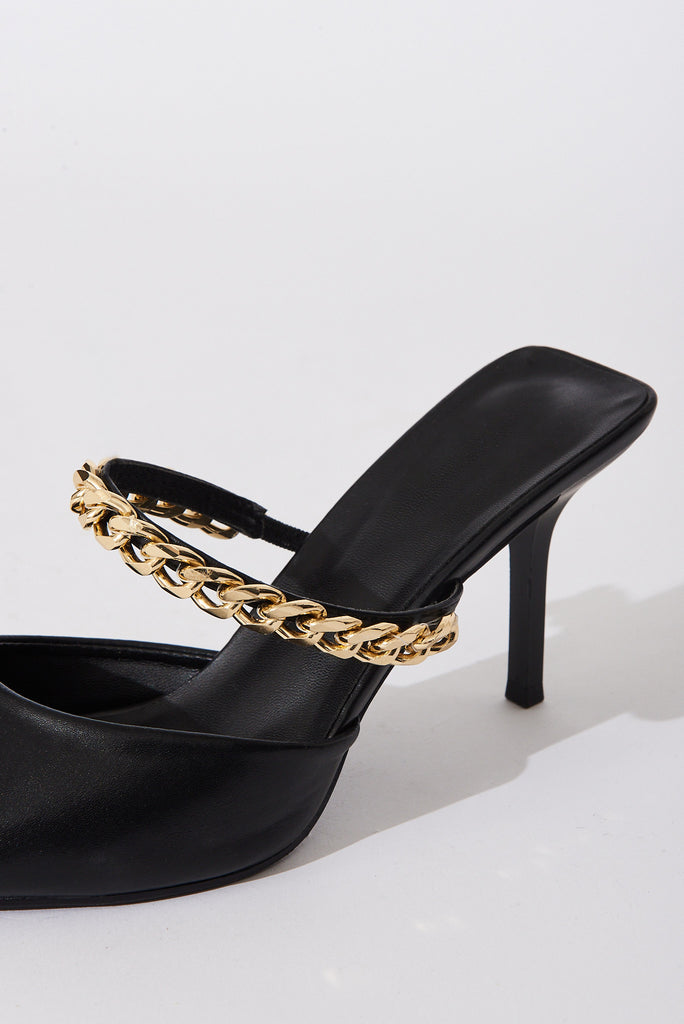 August + Delilah Winona Gold Chain Closed Toe Heels In Black - detail