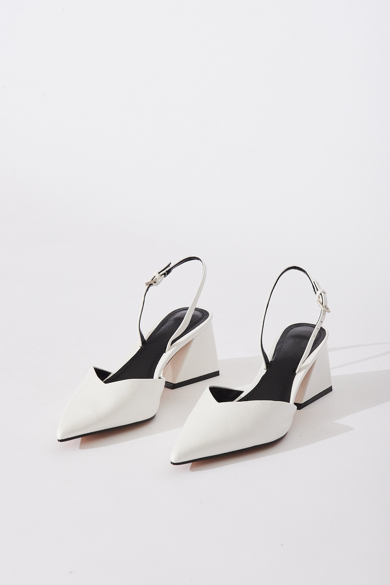 Gavi Closed Toe Slingback Block Heels In White St Frock