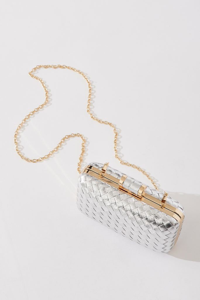 August + Delilah Passion Woven Clutch Bag In Silver - detail