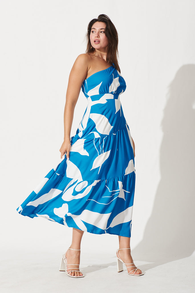 Sakura Maxi Dress In Blue With White Print Linen Blend - side