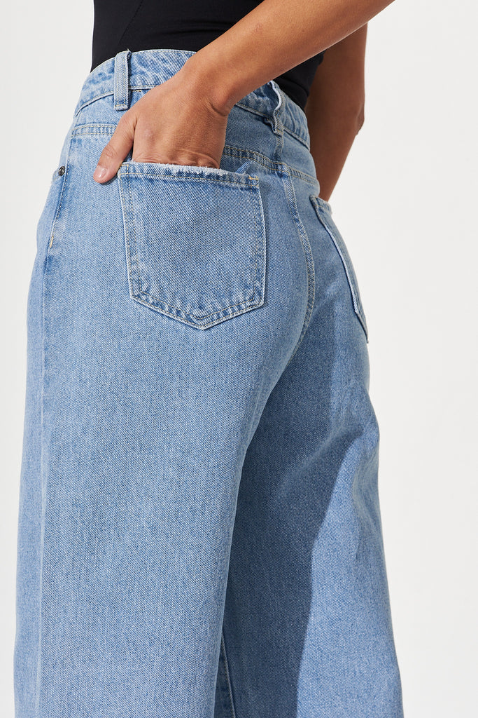 Xanthe Wide Leg High Rise Jeans In Light Blue Denim - detail