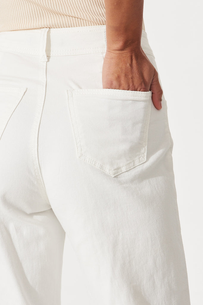Margaret Wide Leg Jeans In White Denim - detail