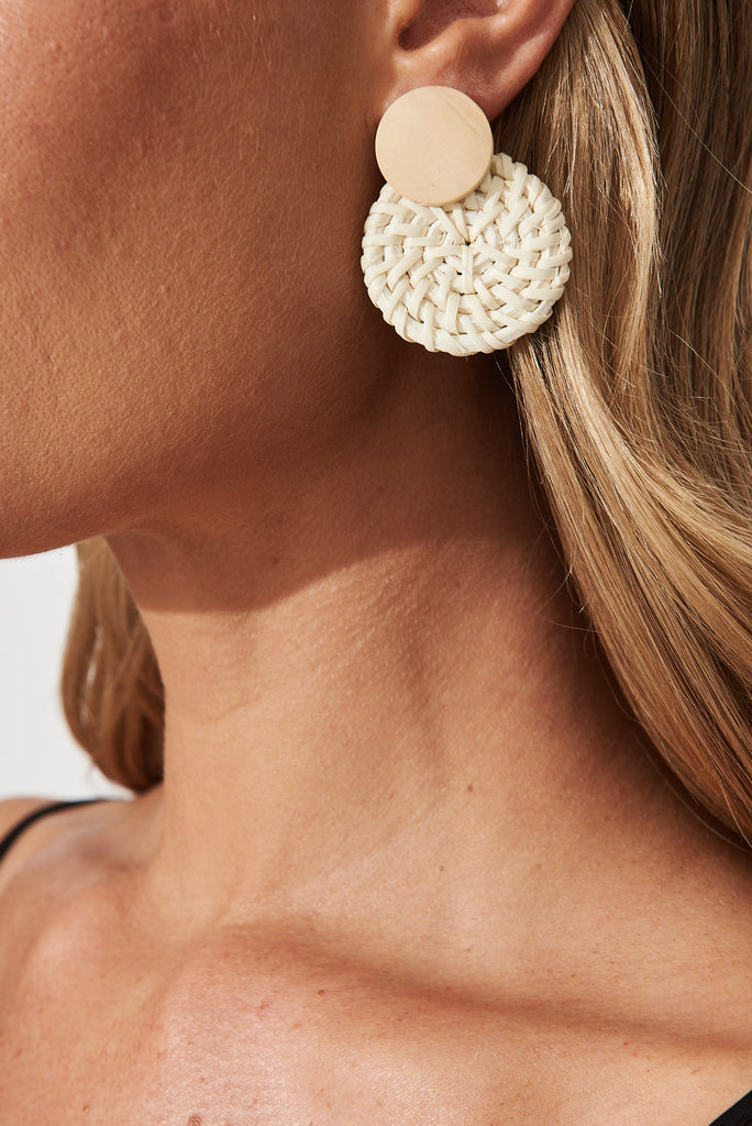August + Delilah Grazia Earrings In Natural Rattan - detail
