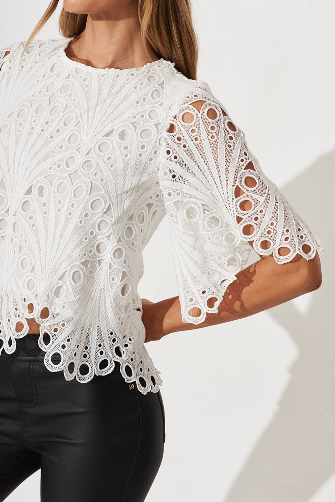 Bel Air Top In White Lace - detail