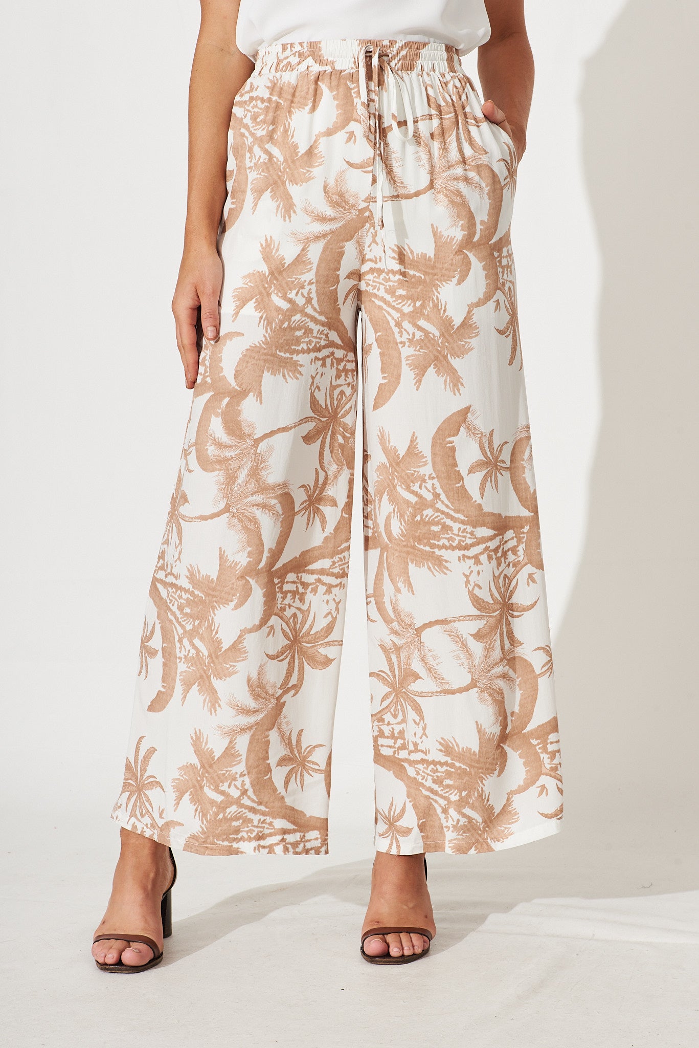 Santa Monica Pants In Cream With Brown Palm Print - front