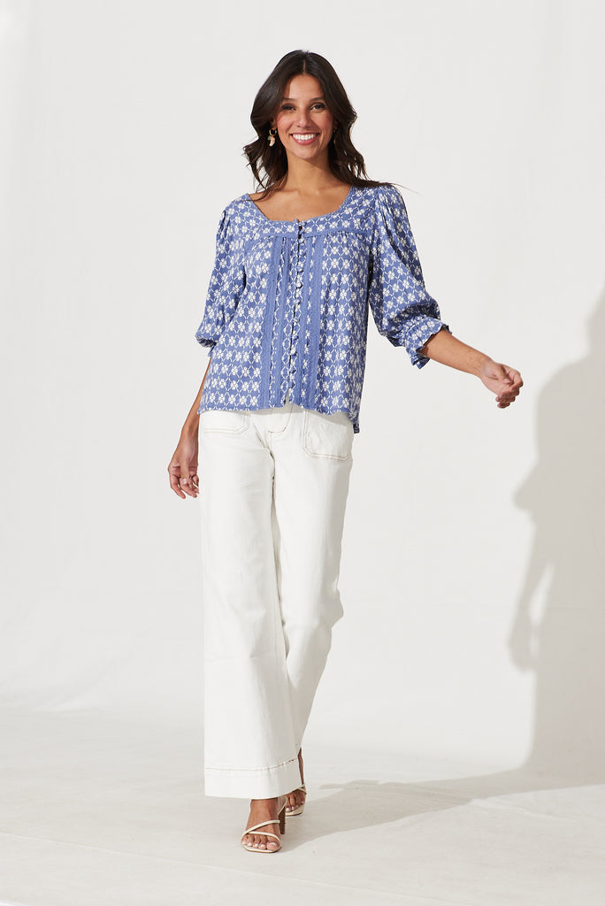 Moonflower Top In Blue With White Print - full length
