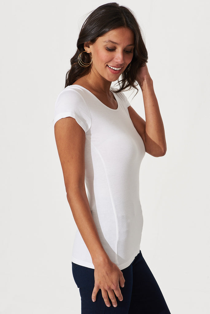 Hypnotized Top In White - side