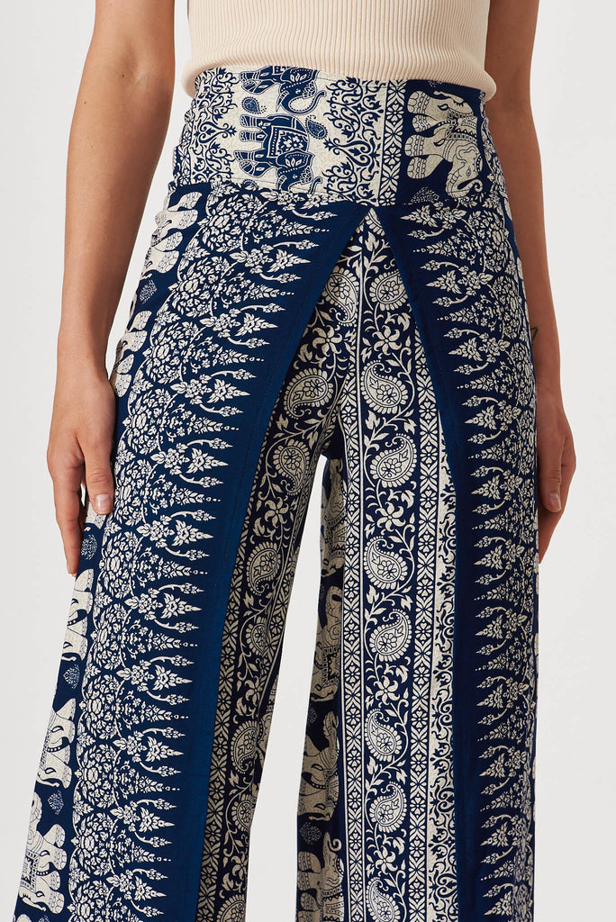 Explorer Pants In Navy With White Print - detail