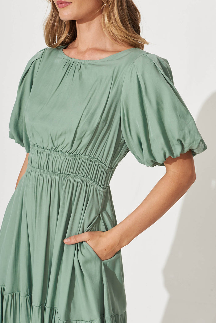 Stargazer Midi Dress In Green - detail