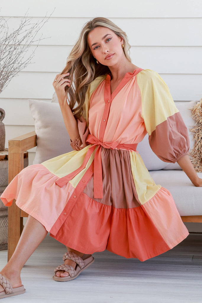 Ryleigh Smock Dress In Multi Rust Colourblock Cotton - sitting
