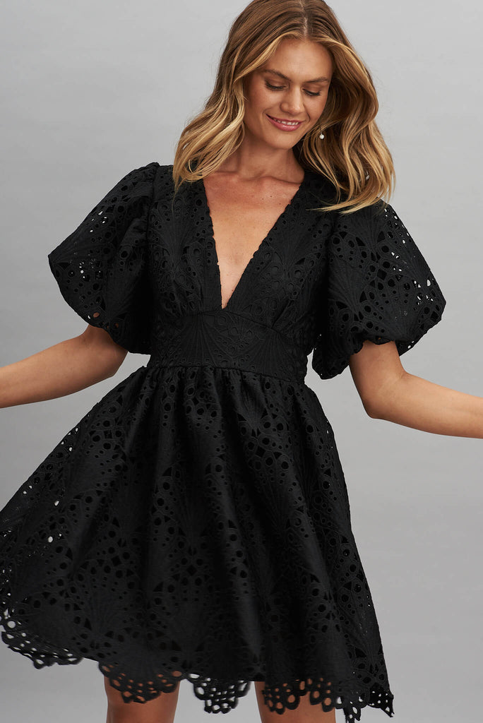 Ballerina Dress In Black Lace - front