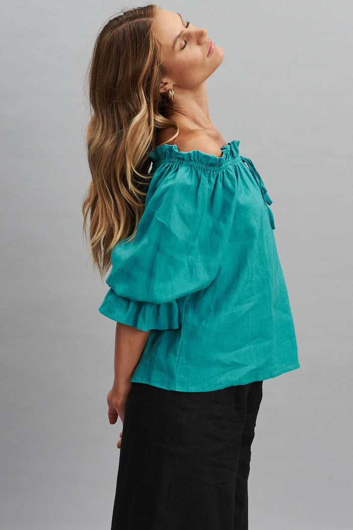 Evalyn Top In Green Pure Linen - side