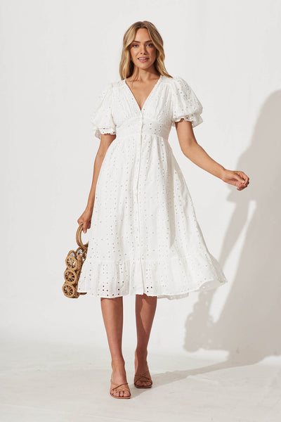 Top more than 211 st frock white dress
