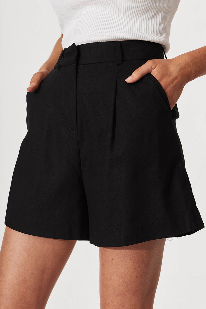 Kaiko Shorts In Black Cotton Linen Blend - detail