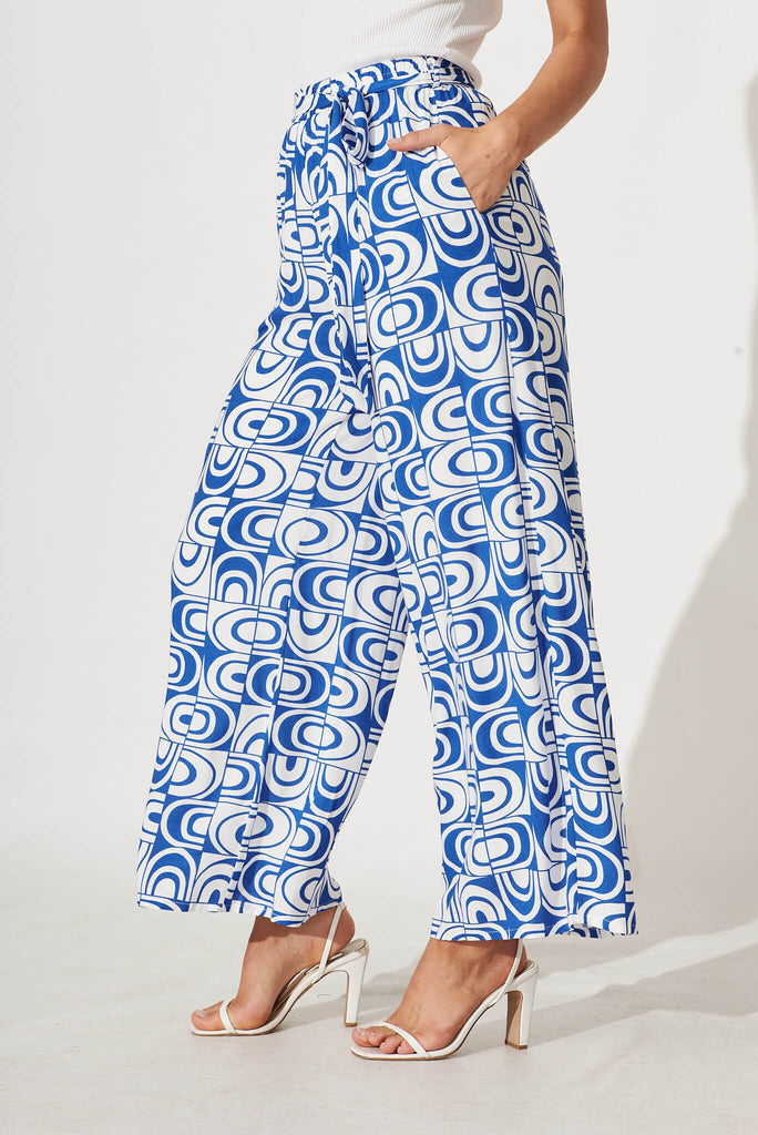 Mackillop Pant In White And Cobalt Geometric - side