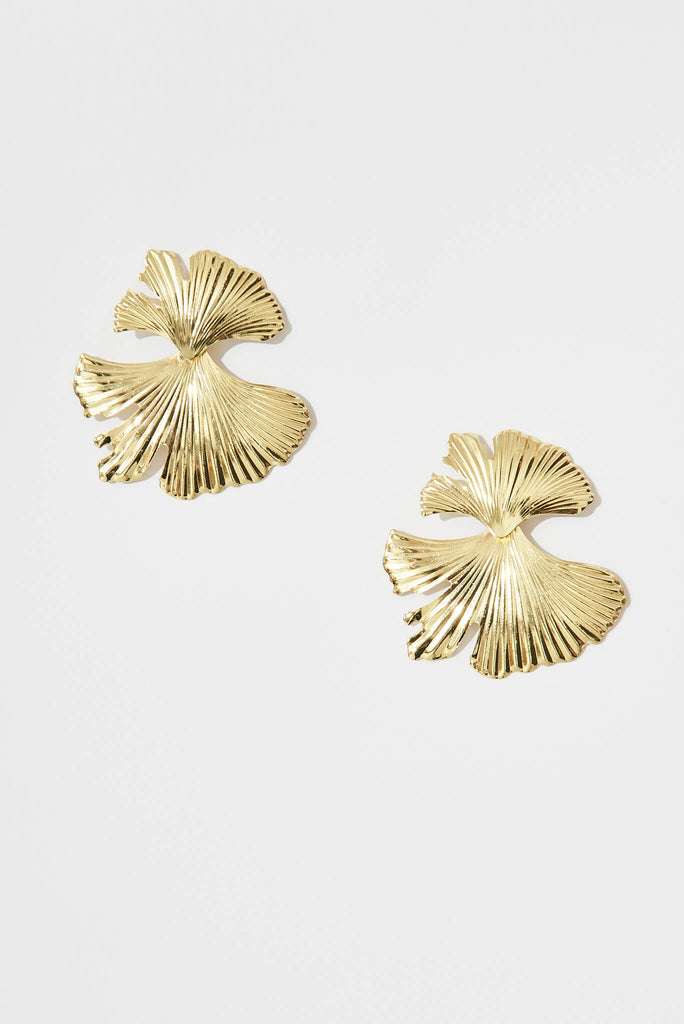 August + Delilah Pearly Earrings In Gold - flatlay