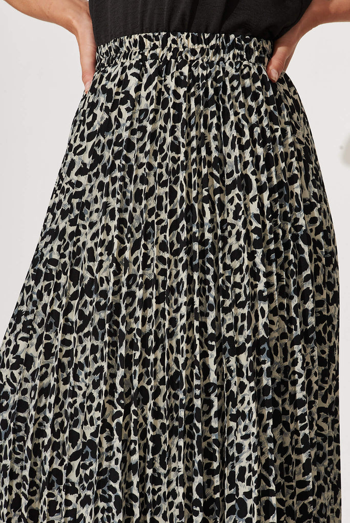 Verena Midi Skirt In Black With Grey Animal Print - detail