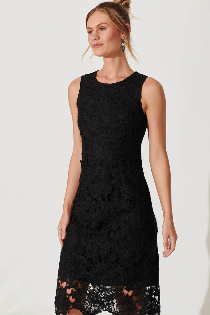 Rivera Dress In Black Lace - front