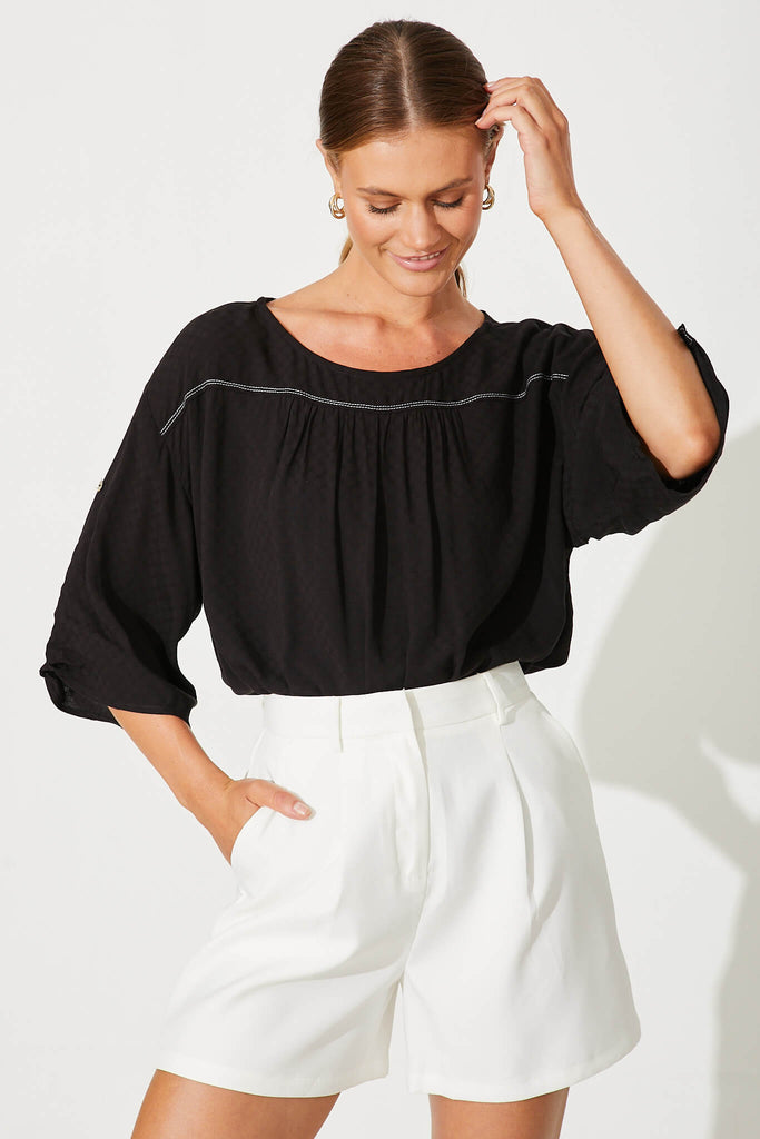 Ramone Top In Black - front
