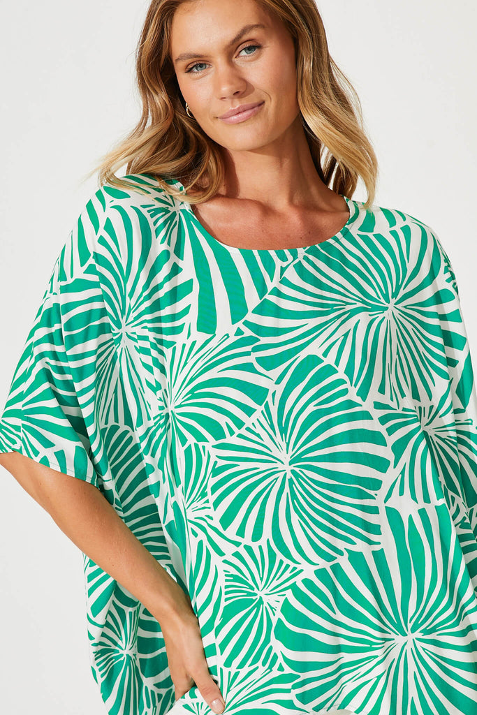 Sonica Top In Green And White Palm Print - detail