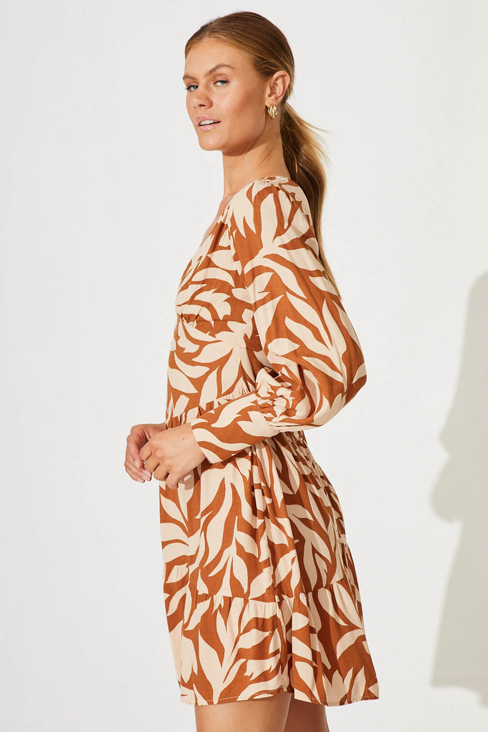 Julian Dress In Brown With Beige Leaf Print - side