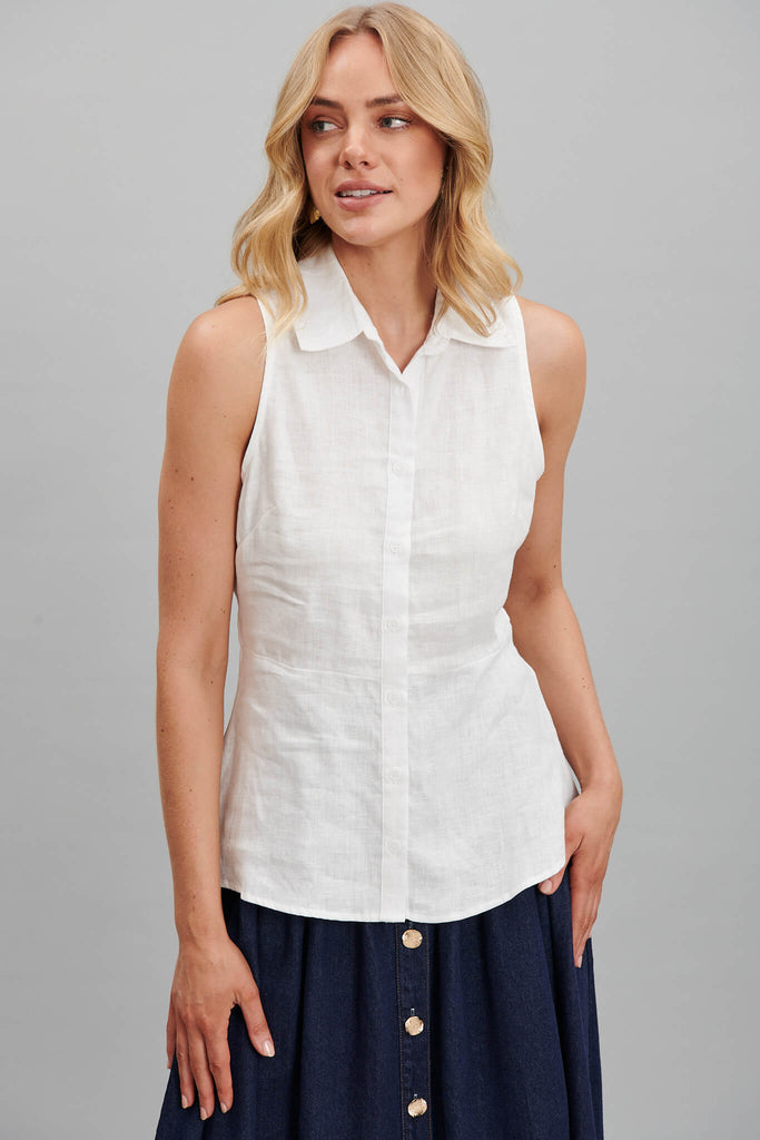Charma Shirt In White Pure Linen - front