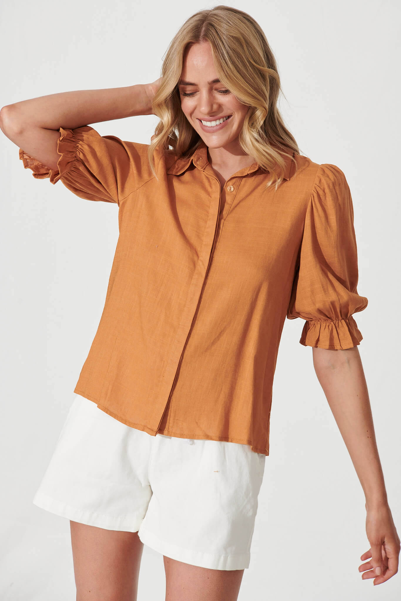 Lindy Shirt In Rust Linen Blend - front