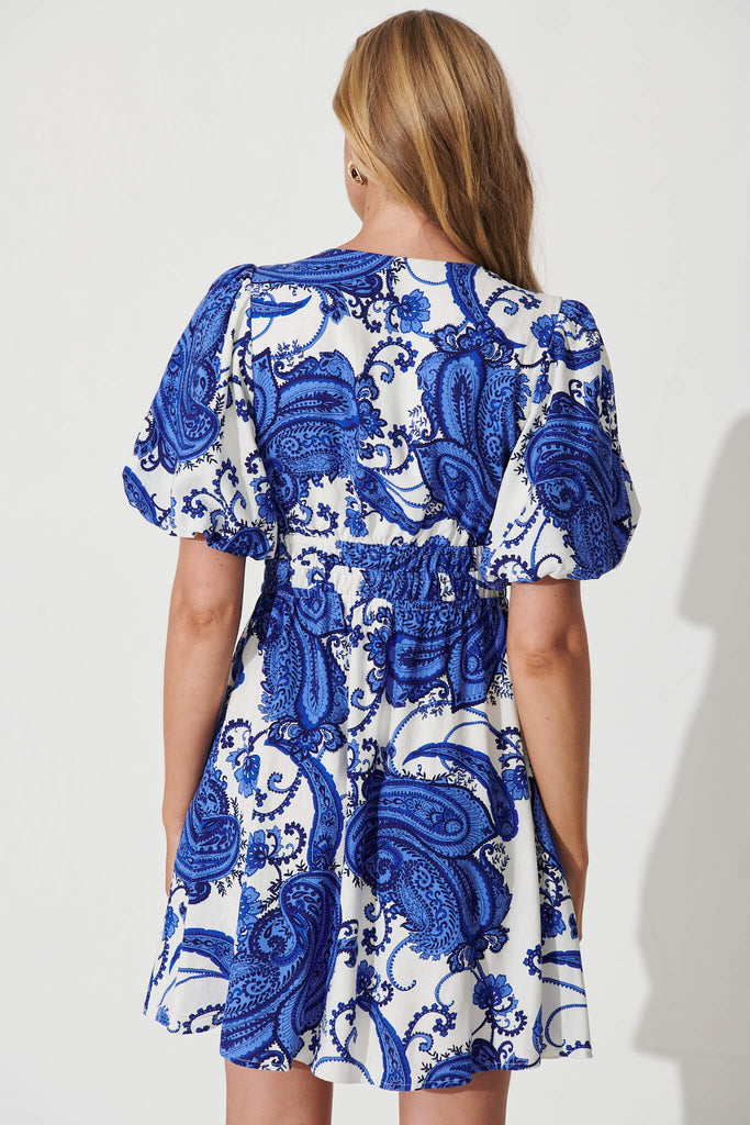 Laurina Dress In White With Cobalt Print Linen Blend - back
