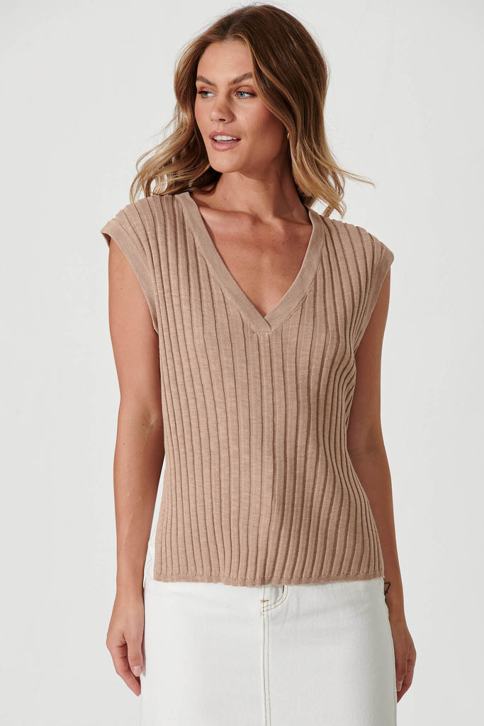 Spencer Knit Top In Latte Brown - front