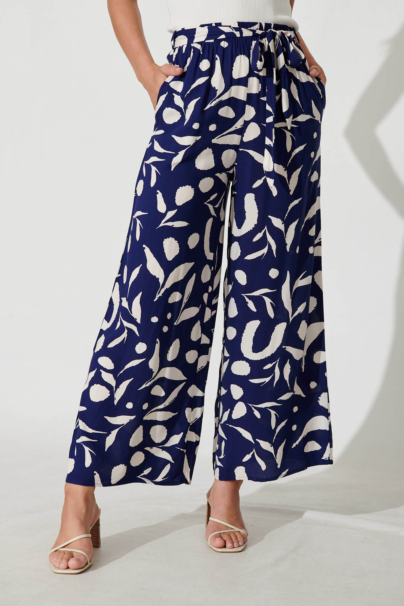 Mackillop Pant In Navy With Cream Leaf Print - front